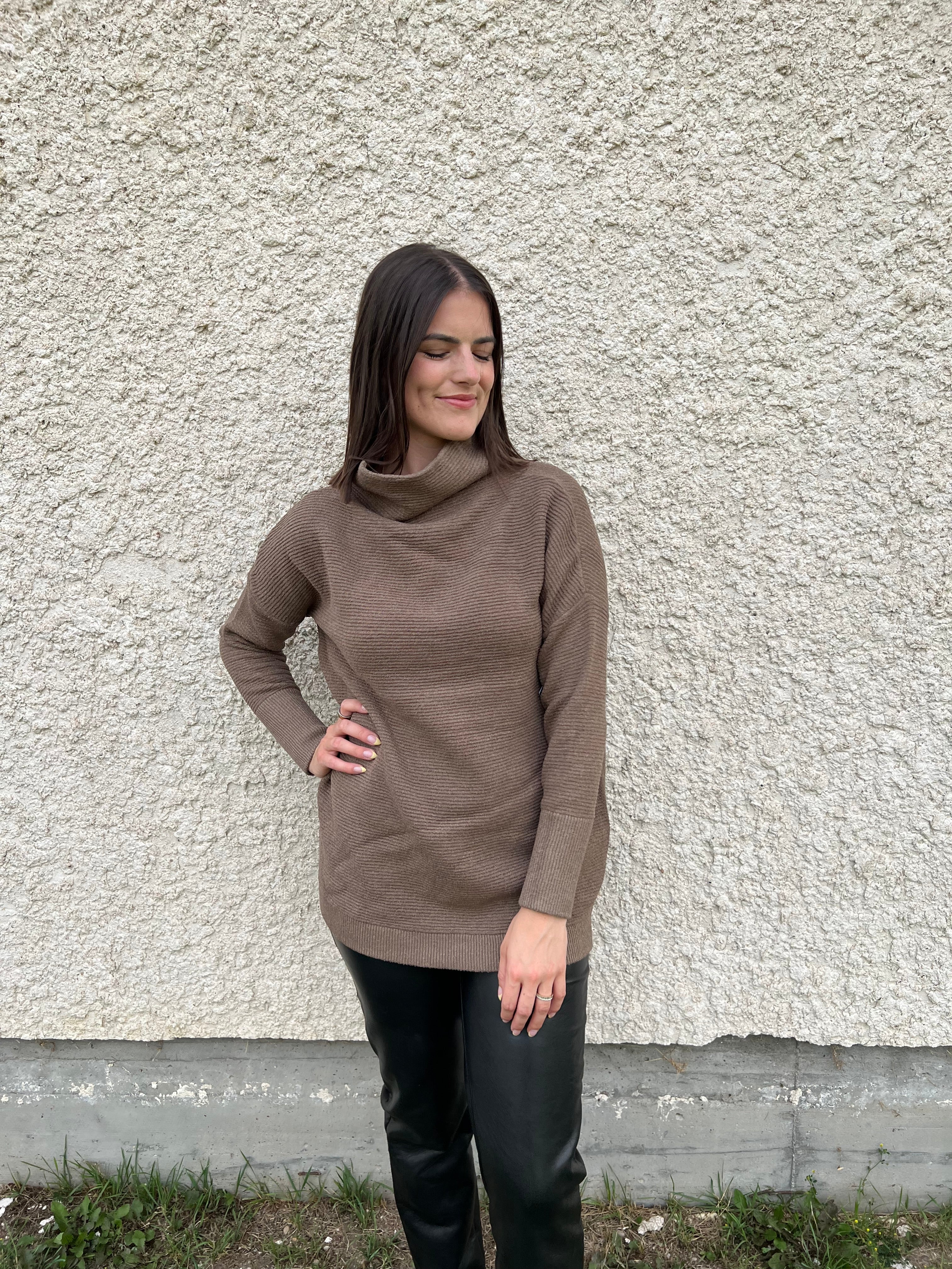 RD Style Nancy Ottoman