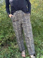 Load image into Gallery viewer, Brunette the Label Leopard Barrel Twill Jogger
