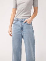 Load image into Gallery viewer, Silver Jeans Highly Desirable Wide Leg - Harmony
