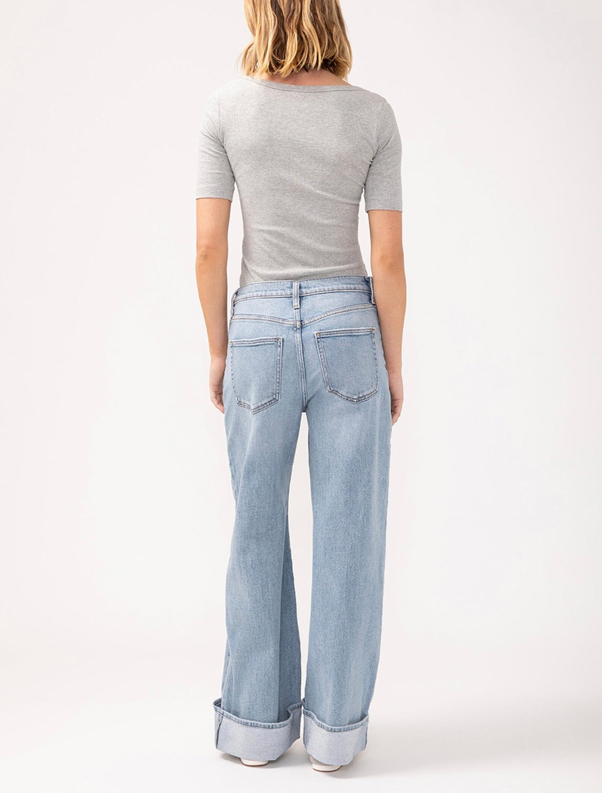 Silver Jeans Highly Desirable Wide Leg - Harmony