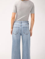 Load image into Gallery viewer, Silver Jeans Highly Desirable Wide Leg - Harmony
