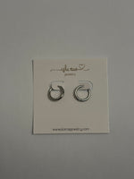 Load image into Gallery viewer, Isla Rae Jewelry Everyday Hoops
