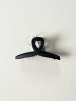 Load image into Gallery viewer, Small Swirl Claw Hair Clip
