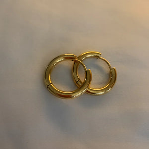 Isla Rae Jewelry Simply Snuggie Earring