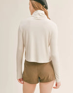 Load image into Gallery viewer, Sadie &amp; Sage S&#39;mores Turtleneck Top - Cream
