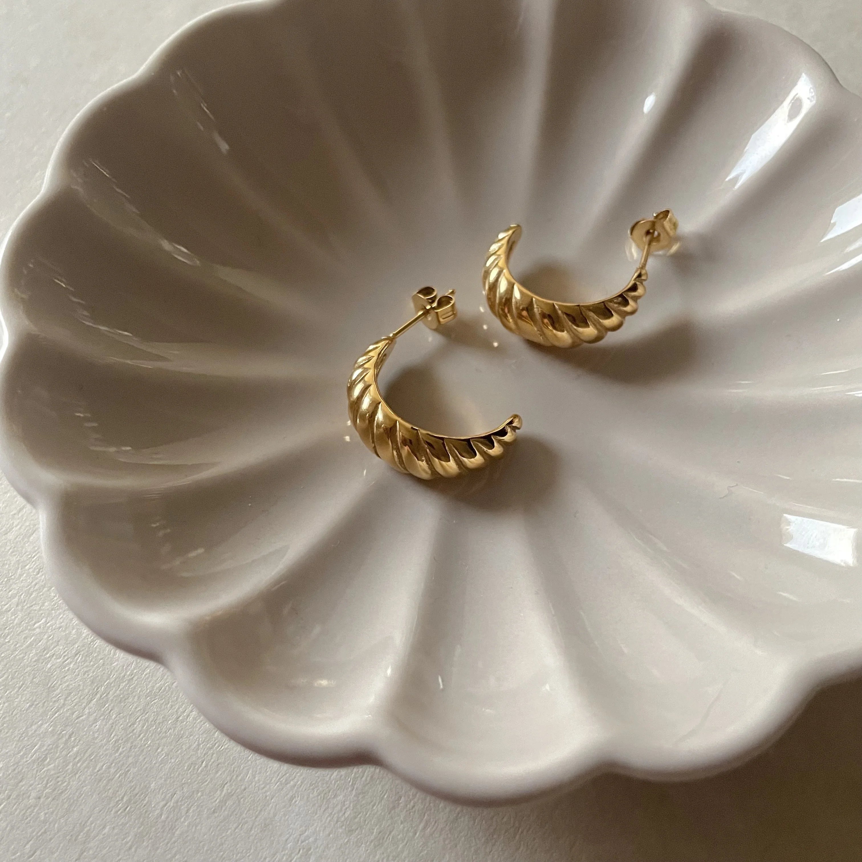 Namaste Jewelry Chloe Midi Hoops - Gold