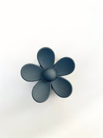 Load image into Gallery viewer, Solid Flower Claw Hair Clip
