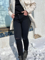 Load image into Gallery viewer, Silver Jeans For Us Isbister High Rise Skinny - Black
