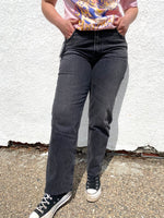 Load image into Gallery viewer, Silver Jeans Highly Desirable Straight - Black
