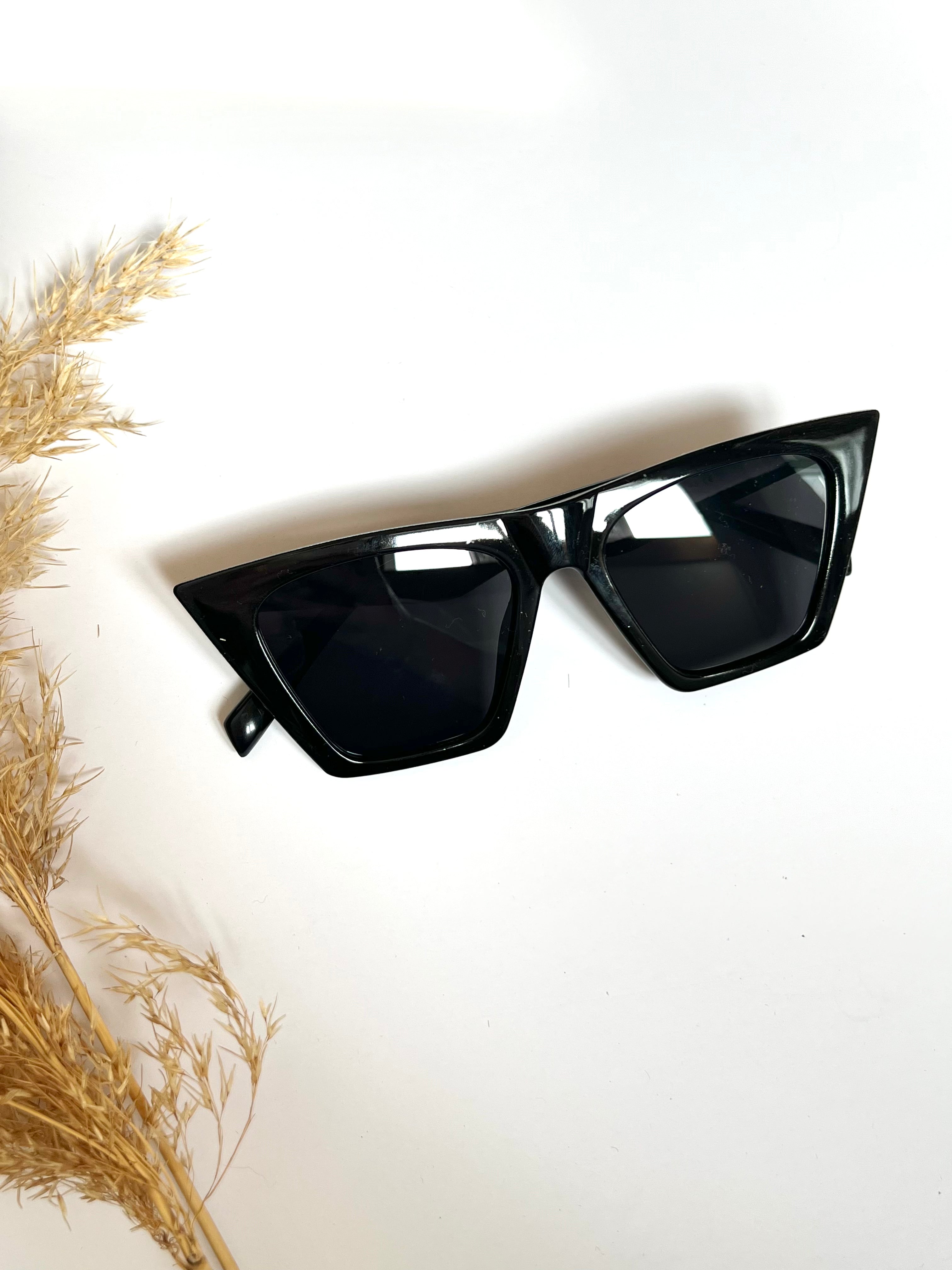 Shady Lady Nicole Sunglasses - Black